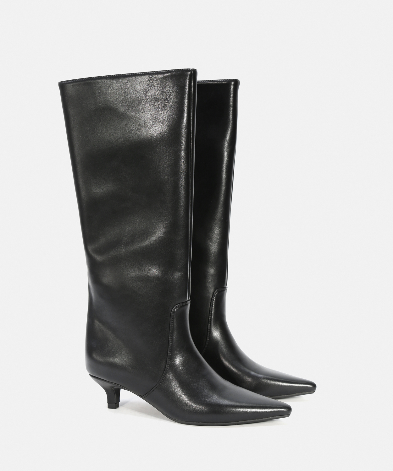 Botas altas negras tac&oacute;n kitten image number null